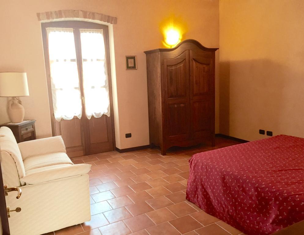 Cascina Stralla Farigliano Chambre photo